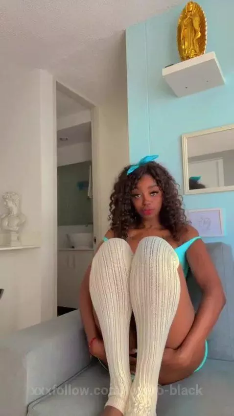 Who wants to give me a lick? 🔥🔥 by lucero-black