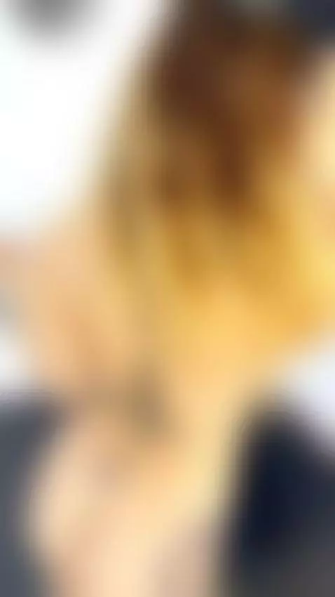 #pinkpussy #blondegirl #prettyface #blacklipstick #bigass by keila77