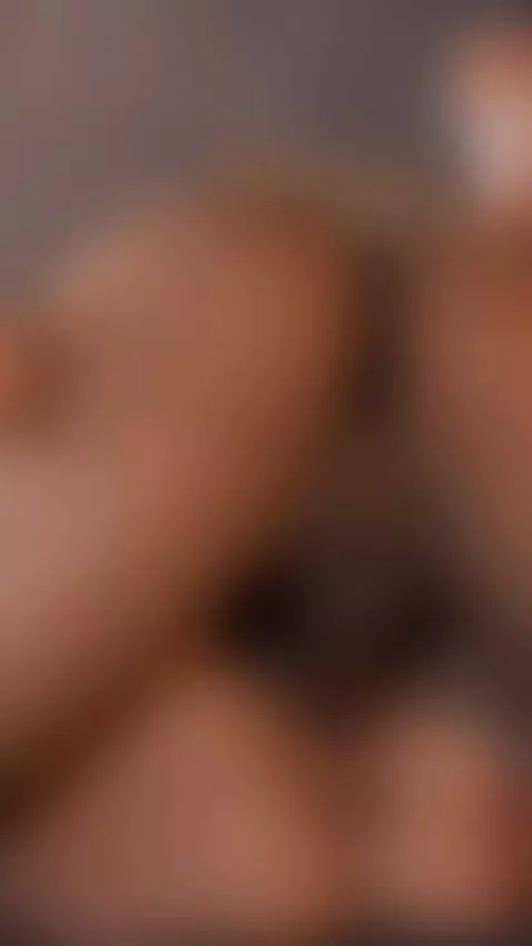 Mi vecino follandome antes de que llegue mi marido 🍆💦 by anaithomson