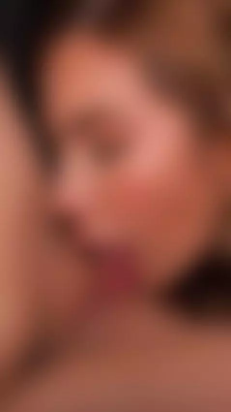 El coño de mi amiga esta muy mojado y caliente 💦💋 by anaithomson