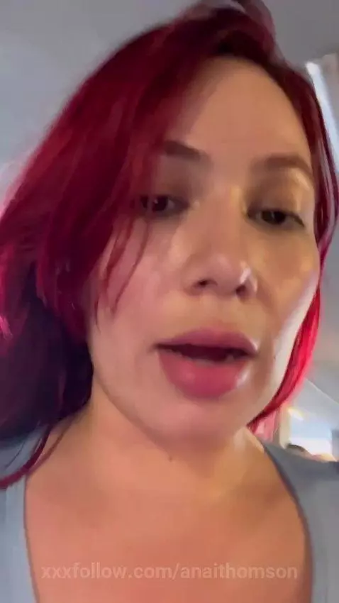 portandome traviesa mi amor, te gusta? by anaithomson