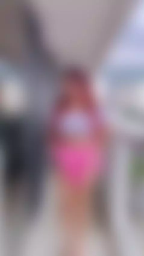 te gustaria que te diera mis tangas? by anaithomson