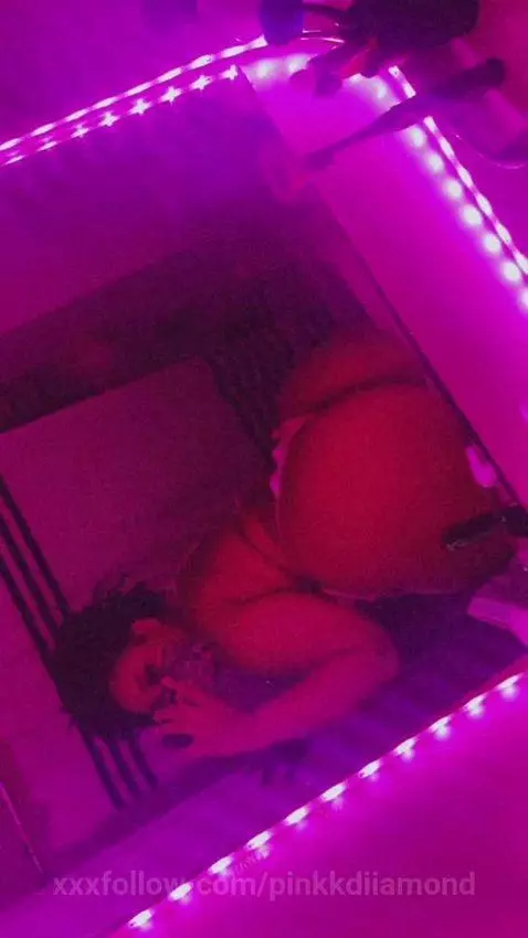 Cum help me take this off live on Camsoda🤩 
                ... by pinkkdiiamond