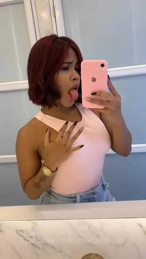 Hypnotize yourself with my every move. by macarenna1