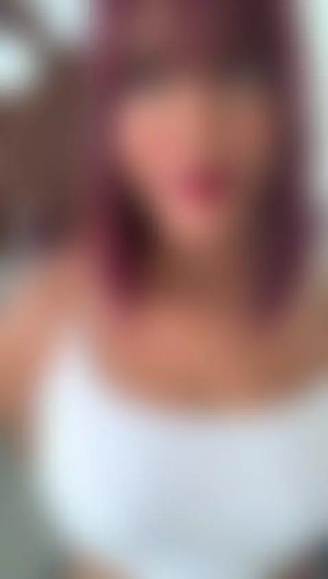 Enjoy the movement of my waist... by macarenna1