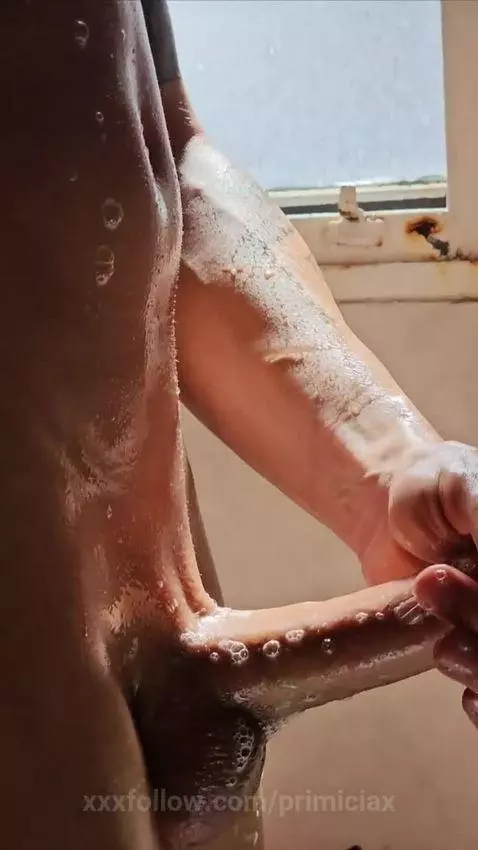 Shower!! by primiciax