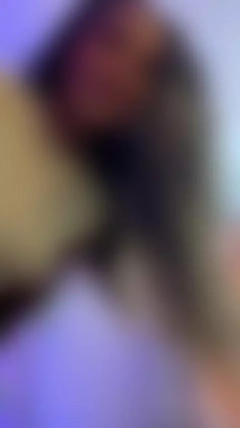 can i sit ? Yes? Thanks u😈 by ivystonee