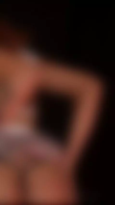 Under the light, my body doesn’t lie 😈✨ by haicel-30