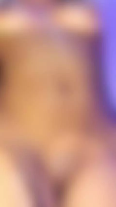 Soft body… but intense intentions 😏💣https://es.stripchat.com... by haicel-30