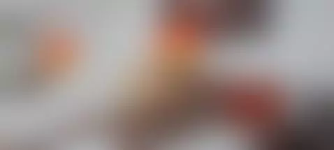 cabalgando un enorme caballo. by lauragordita13