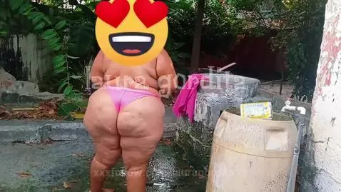 quien me acompaña a la ducha? by lauragordita13