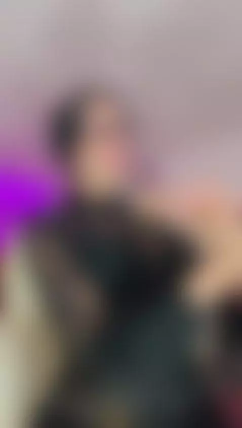 Honey, come have fun with me, I'll wait for you in my room. by karlaa-james