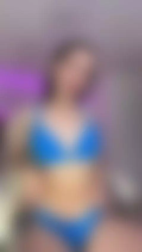 Live now! I want to see you♥ by karlaa-james