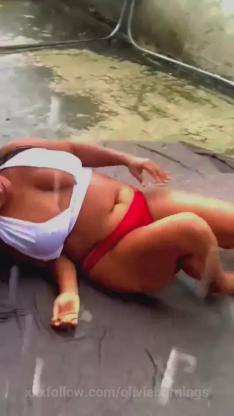 I fuck my terrace and I have a neighbor, he sees me. It is v... by oliviaburnings