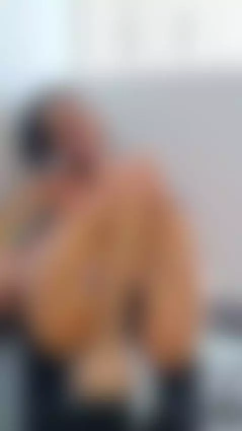 amazing footjob for ur favoriote milf😈 by oliviaburnings