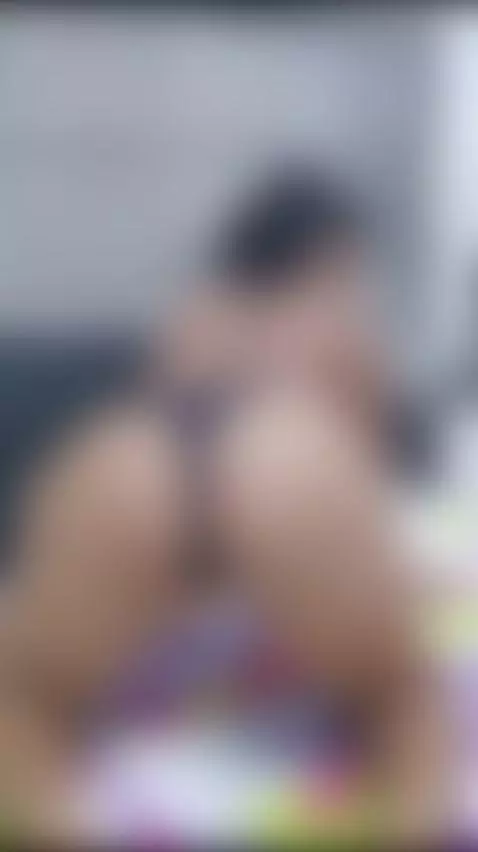 ENJOY THIS CURVILINE BODY DADDY!! by oliviaburnings