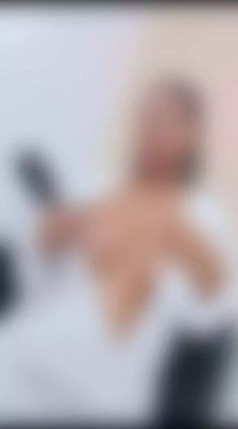 💦 PUNISH MY BIG TITS BY GIVING THEM HARD! by oliviaburnings