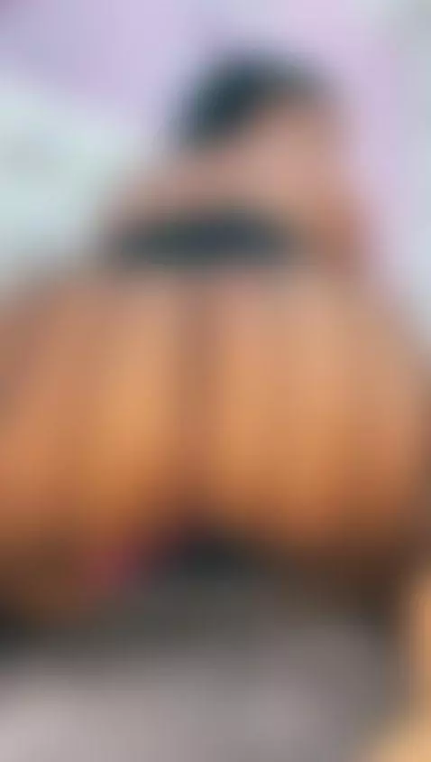 My big ass wanna be spank!!! 🍑😈👻
chaturbate.com/b/oliviaburn... by oliviaburnings