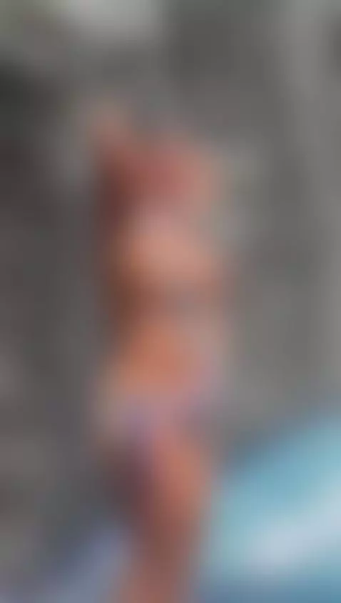 Enjoy a wet day w your sexy mistress🤤
https://es.stripchat.c... by oliviaburnings