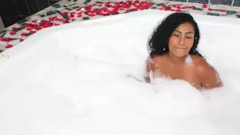 sexy mature feel sooo horny 🔥🥵
https://es.stripchat.com/Oliv... by oliviaburnings