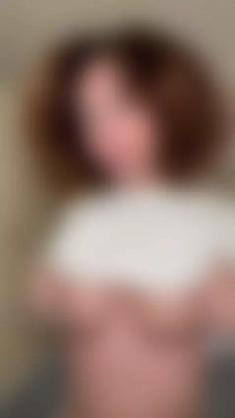 titty shake 🫨 by heysolange