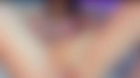 I like to spread my pussy and make it wet for you by emilywithe