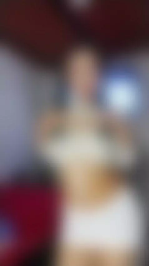 a hot dance before going to sleep 
https://www.camsoda.com/a... by angelalove1