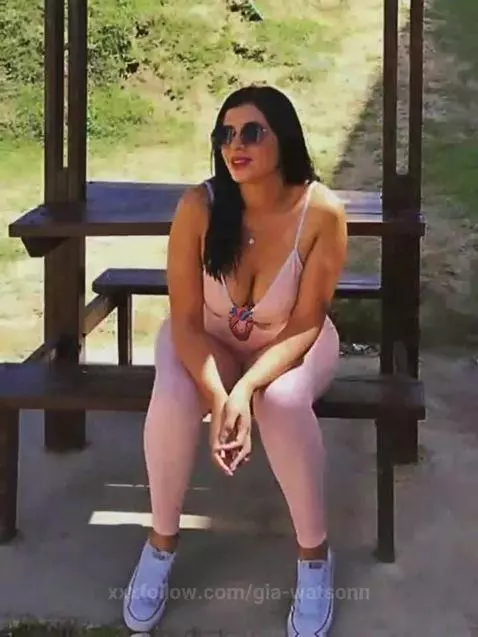 Hey guys I'm on line! come and tell me what you want to do r... by gia-watsonn