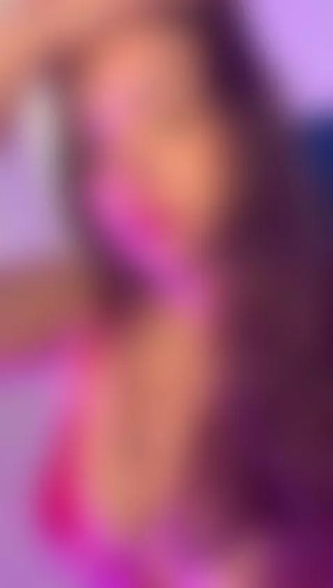 Finish removing my bra 🤭 
https://chaturbate.com/b/andrea_ve... by andrea-vega