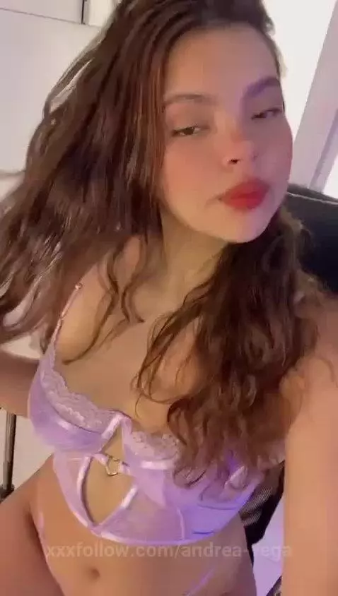 Play with your cock for a while 🍆
https://chaturbate.com/b/a... by andrea-vega