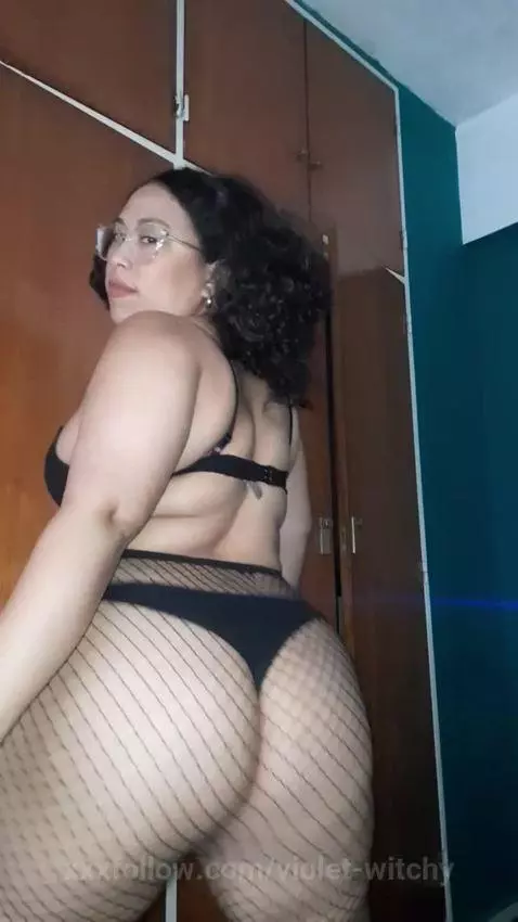 I want to bounce on top of you🍑🍑

https://onlyfans.com/thevi... by violet-witchy