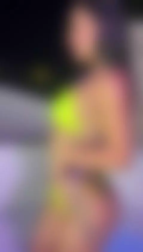 hey, heyy by isabella-duarte