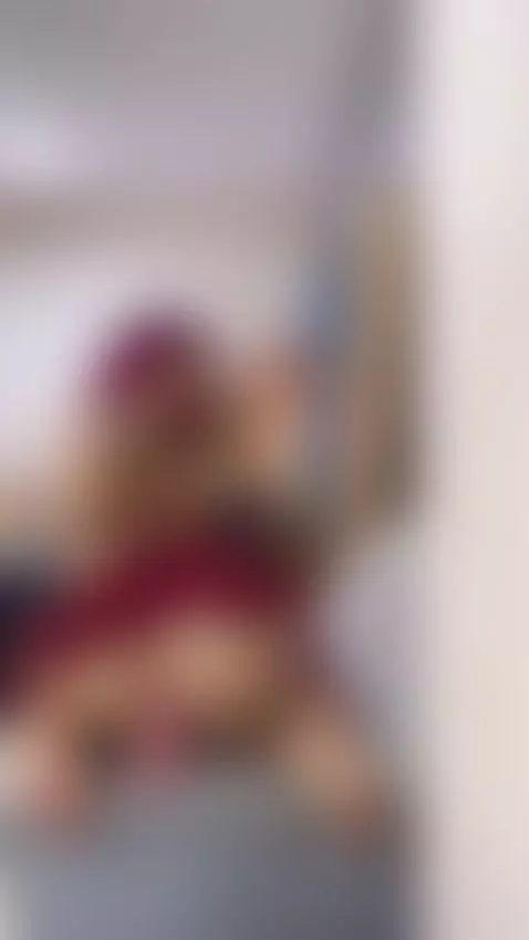 Que caliente me encuentro!!😈🔥🔥💦 by scarleett-jones