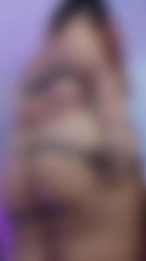 I want to sit on your face... by amayishizuka