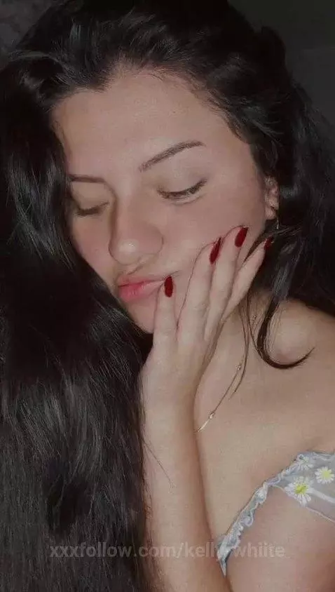 Horny people here ? 😍😍 by kelly-whiite