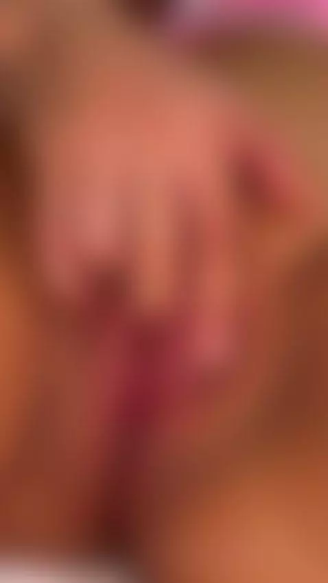 I love masturbating a pink clit by brianevansx