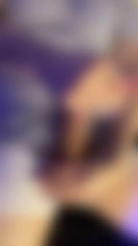 Having some fun alone by lunaydemian