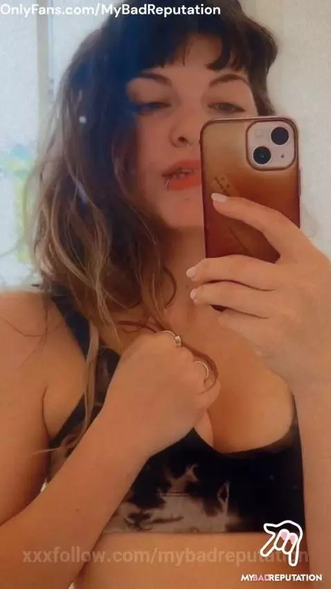 What is it about mirrors that make me so horny?😈🔥.  Full vid... by mybadreputation
