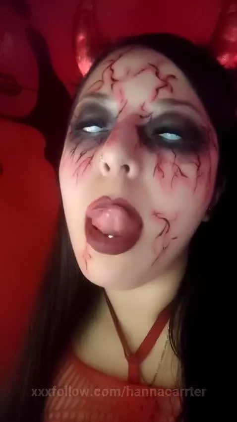 Happy Hallowwen by hannacarrter