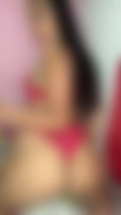 Giveaway to record content with me on my blue page 😏 😏 😏 by mariiposee