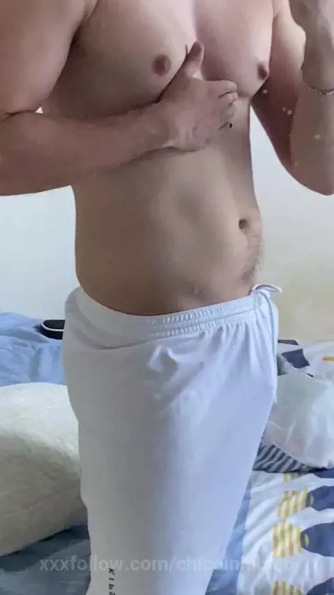 i want someone to lick me by chicoinhibido