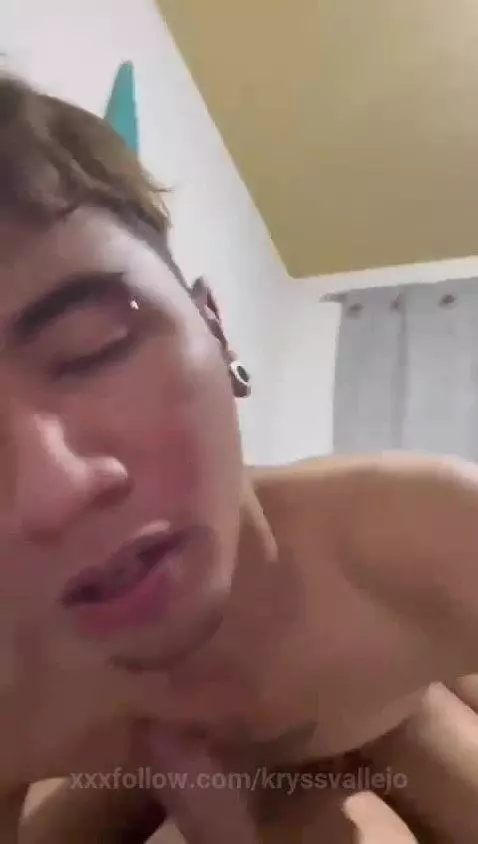 He sucks my ass while I suck his dick 😋 by kryssvallejo