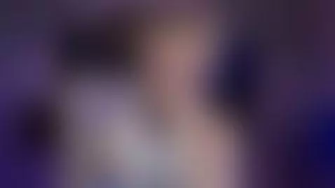 im online now by freya-north