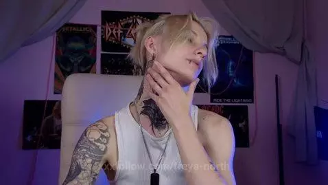 im online now by freya-north