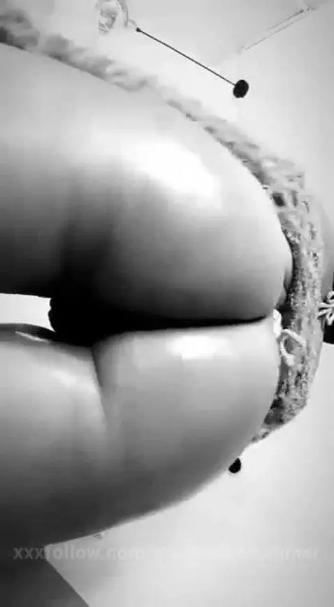 Hey daddy Do you come to lubricate my ass and my  holes? 🥰 by madeleinesummer