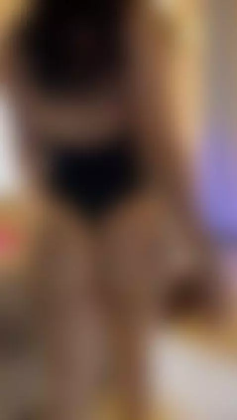 a very sexy woman willing to have good sex 🔥🥵 by skylerferrer