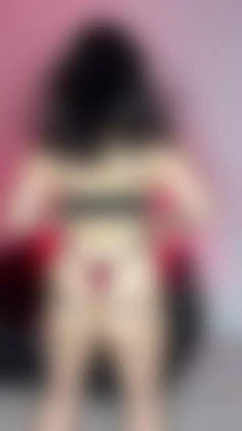 follow me, i am a very horny girl by lissedavila