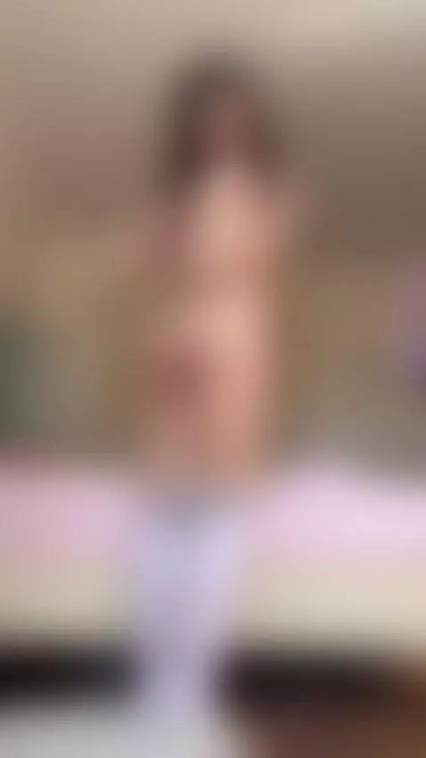 rate my body from 1 to 5 pls :) by lorileenpetitekitty