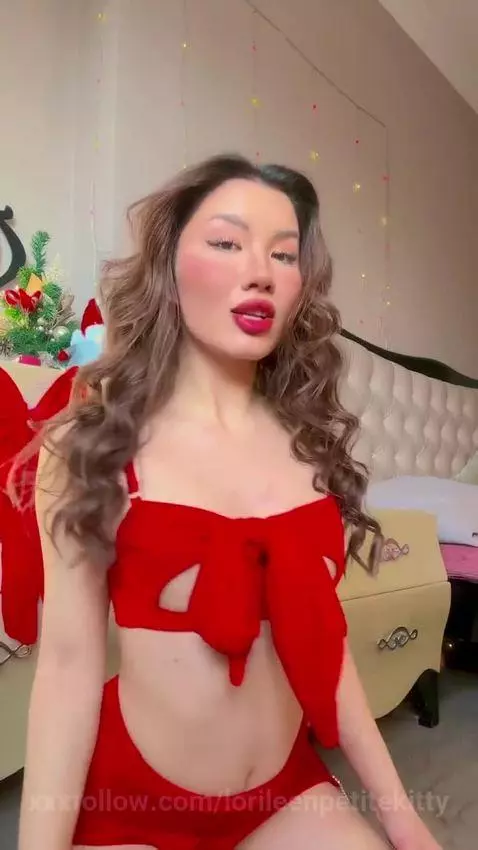 unwrap me as your present :) by lorileenpetitekitty