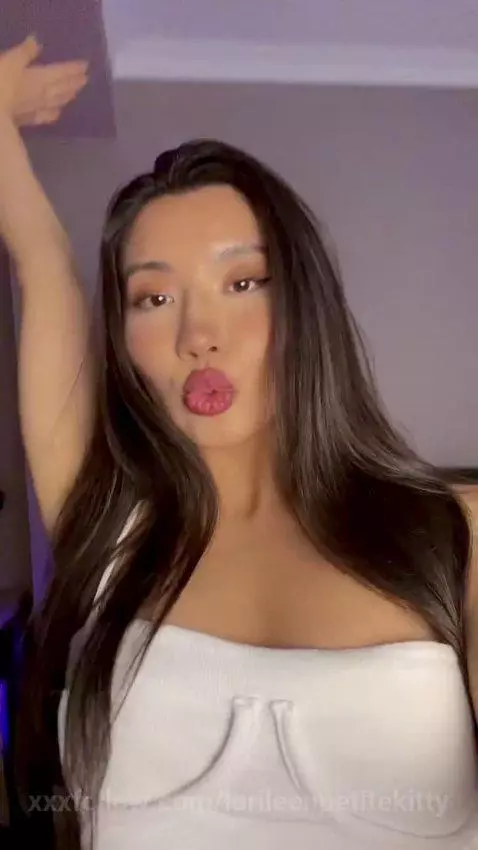 A video of me naked on Fansley  😘😍 by lorileenpetitekitty